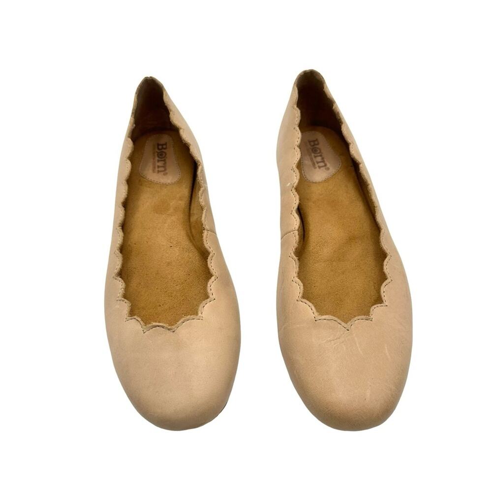 Born ALLIE Women's Tan Scalloped Flats - size 9.5